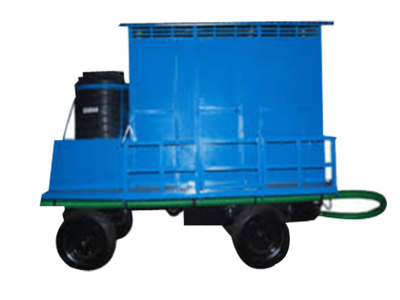 cate toilet van four seater (1)